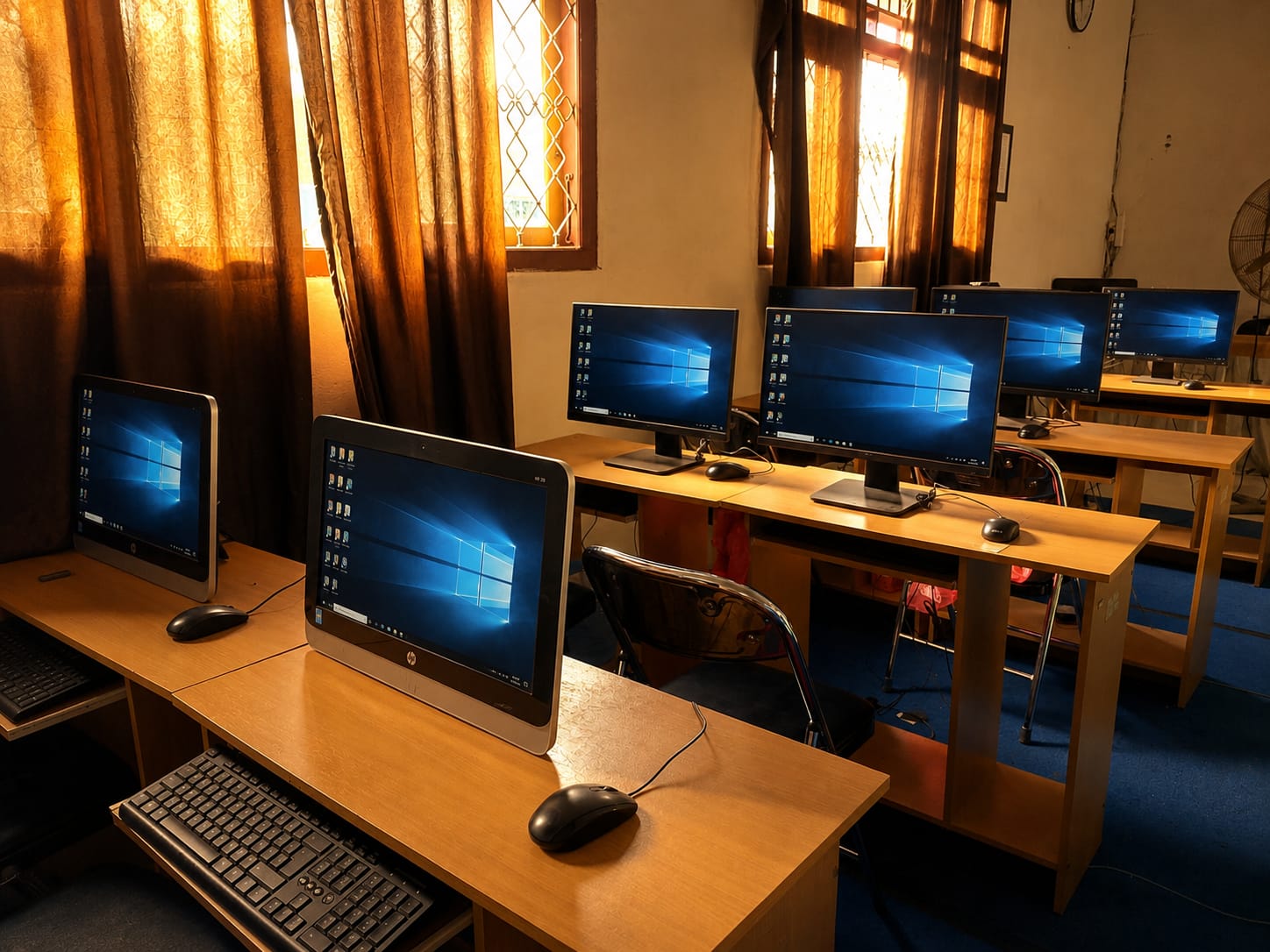 LAB KOMPUTER LAB KOMPUTER